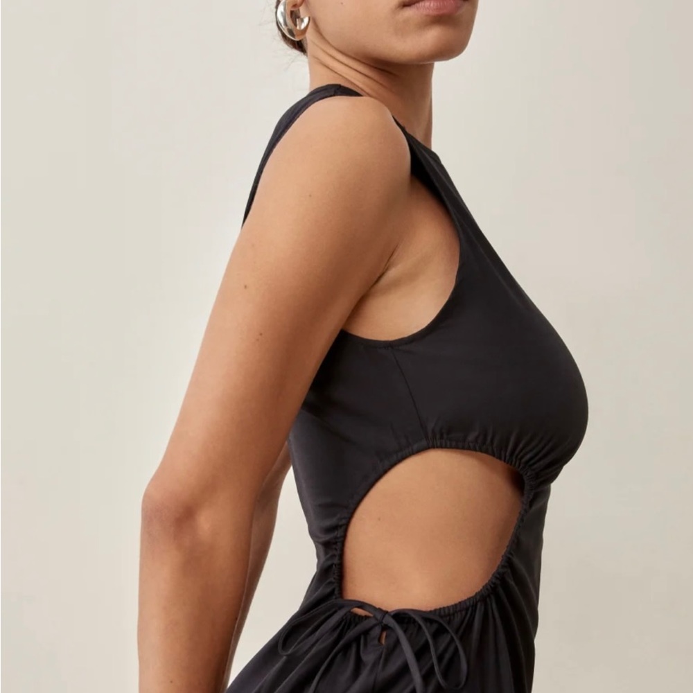 Reformation Doria Dress ( black cut out) brand new with tags